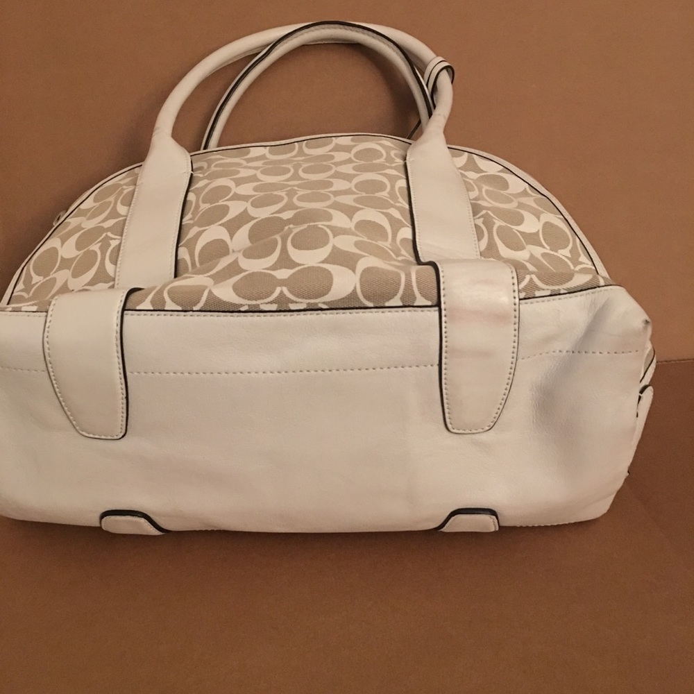 🚨SOLD🚨Coach Handbag👜 - Picture 2 of 7